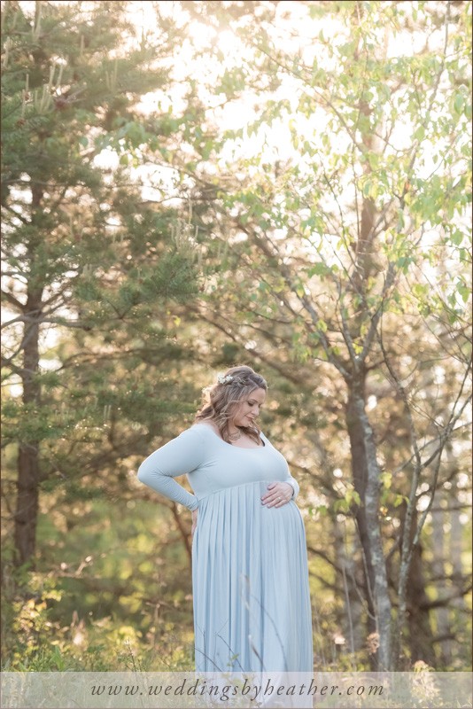 Maternity photo session field woods natural